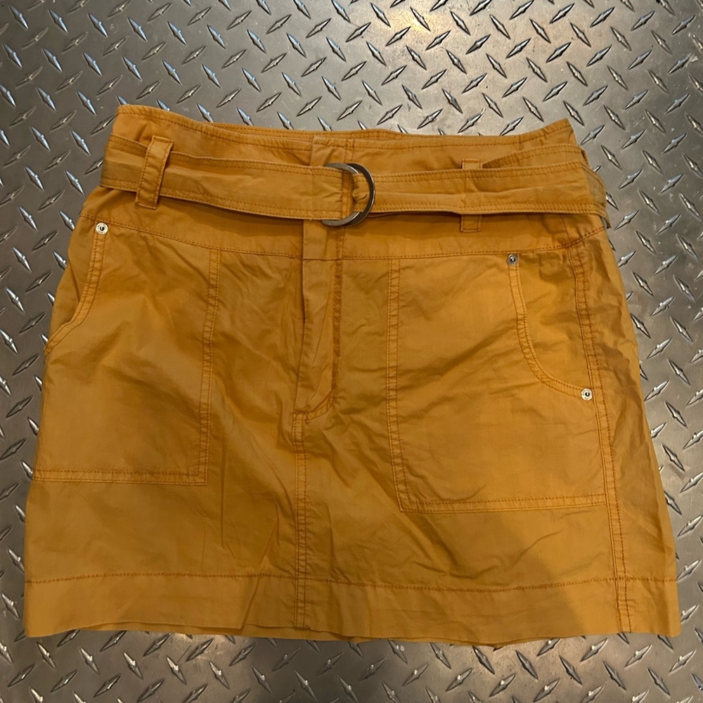 Women's Skirt with Belt